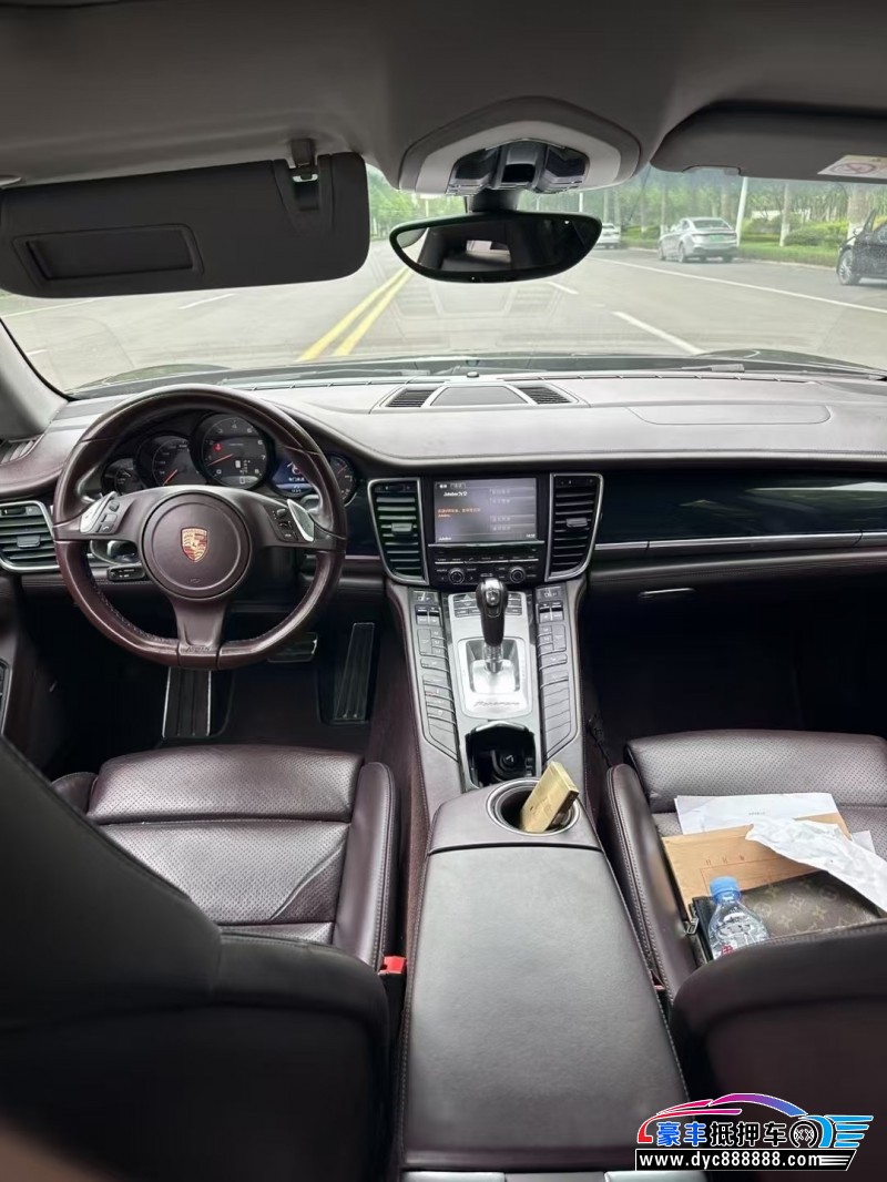 15年保时捷帕纳梅拉轿车抵押车出售