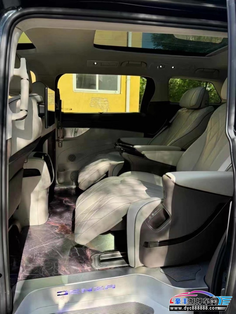 23年腾势D9轿车抵押车出售