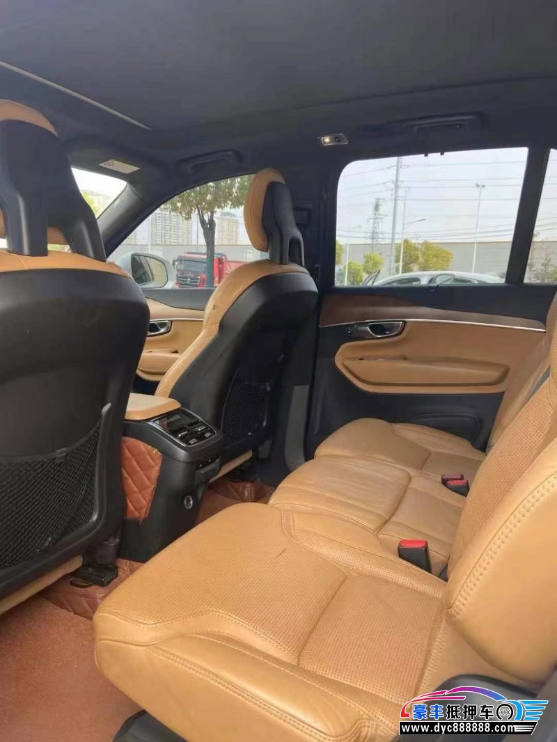 17年沃尔沃XC90轿车抵押车出售