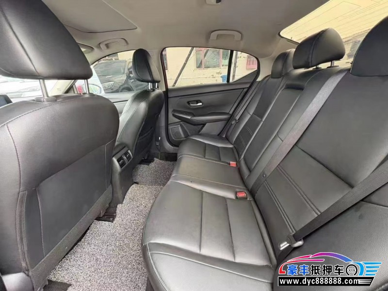 20年日产轩逸轿车抵押车出售