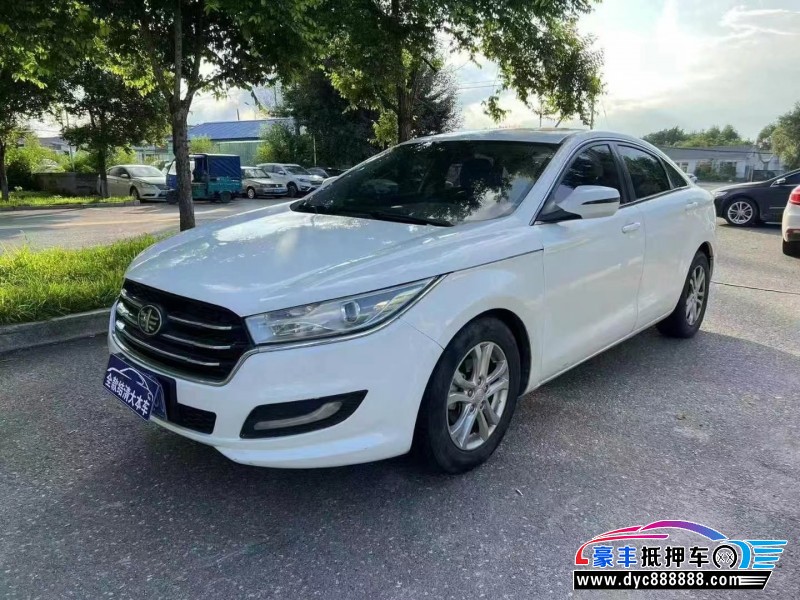 17年奔腾B50轿车抵押车出售