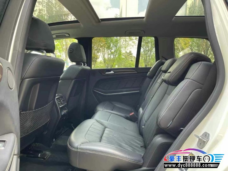 13年奔驰GL轿车抵押车出售