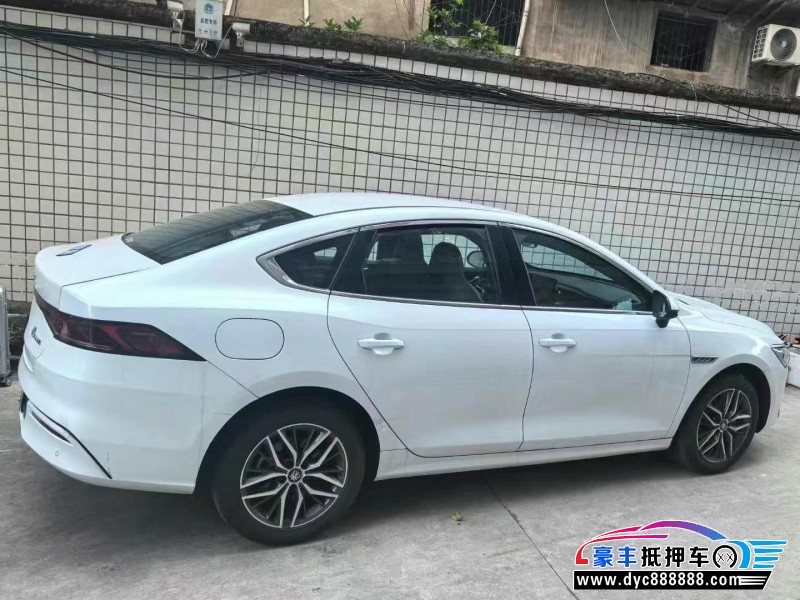 24年比亚迪秦轿车抵押车出售