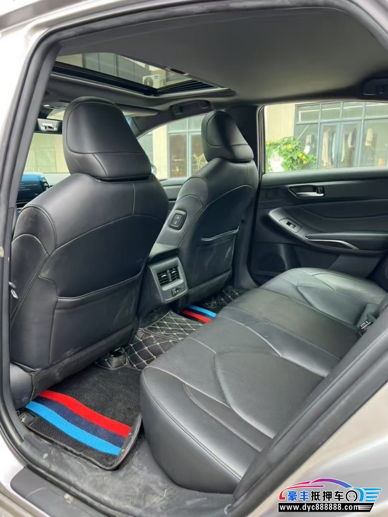 21年丰田亚洲龙轿车抵押车出售