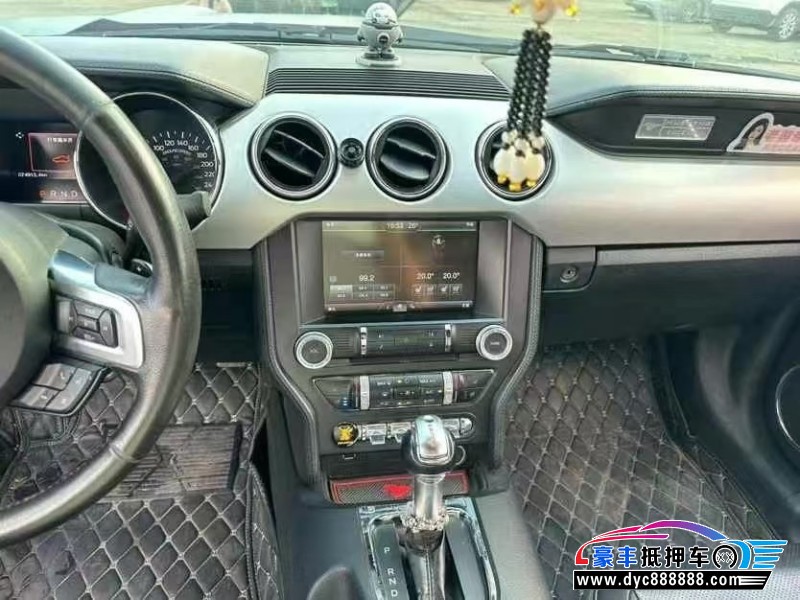 15年福特野马轿车抵押车出售