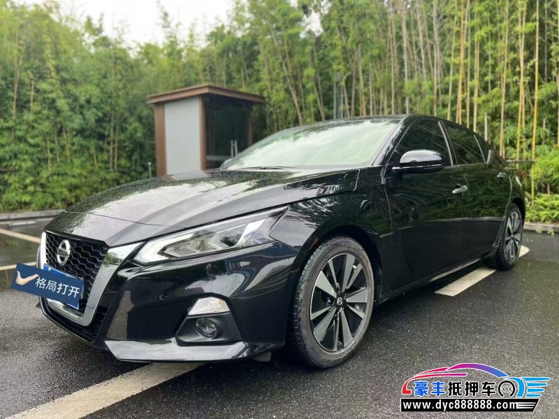 22年日产天籁轿车抵押车出售