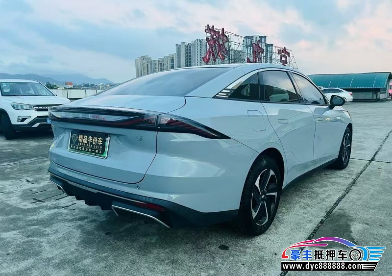 23年吉利银河L6轿车抵押车出售