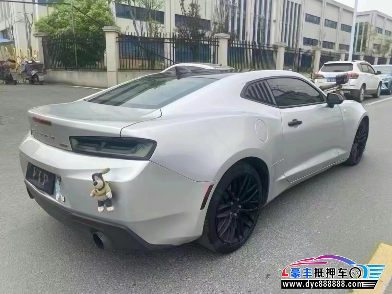 17年雪佛兰科迈罗轿车抵押车出售