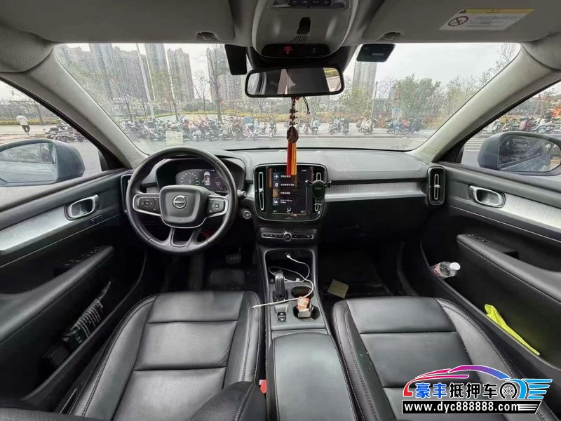 21年沃尔沃XC40轿车抵押车出售