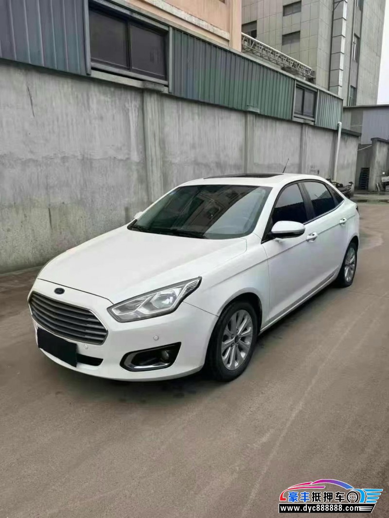 17年福特福克斯轿车抵押车出售