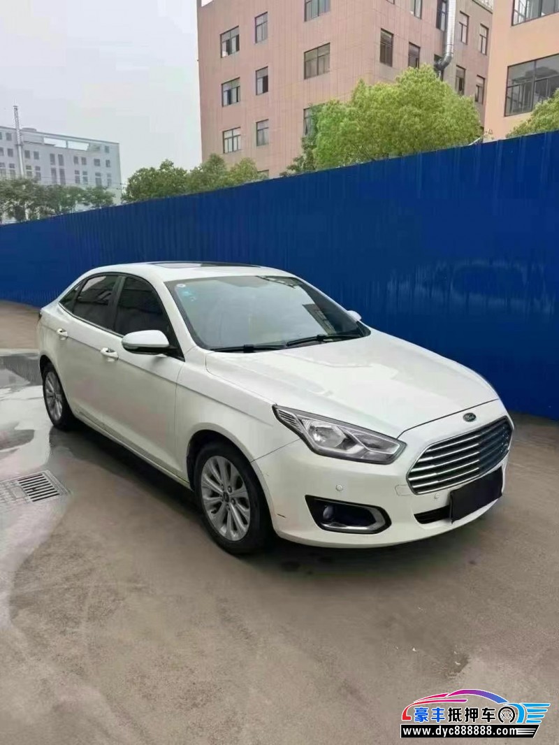 17年福特福克斯轿车抵押车出售