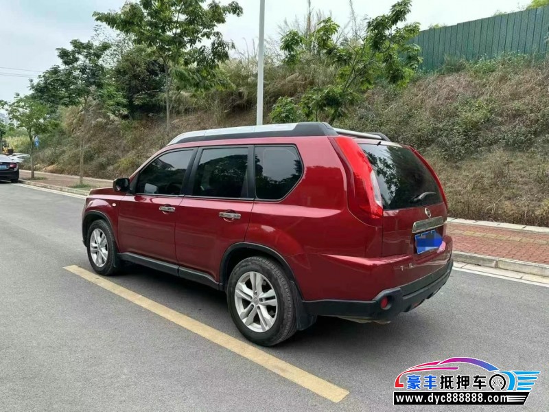 12年日产奇骏轿车抵押车出售