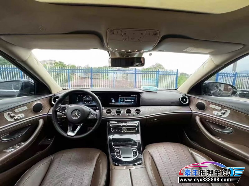 16年奔驰E轿车抵押车出售