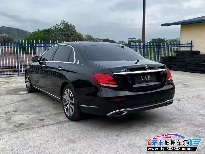 16年奔驰E轿车抵押车出售