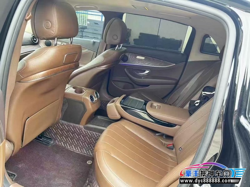 16年奔驰E轿车抵押车出售