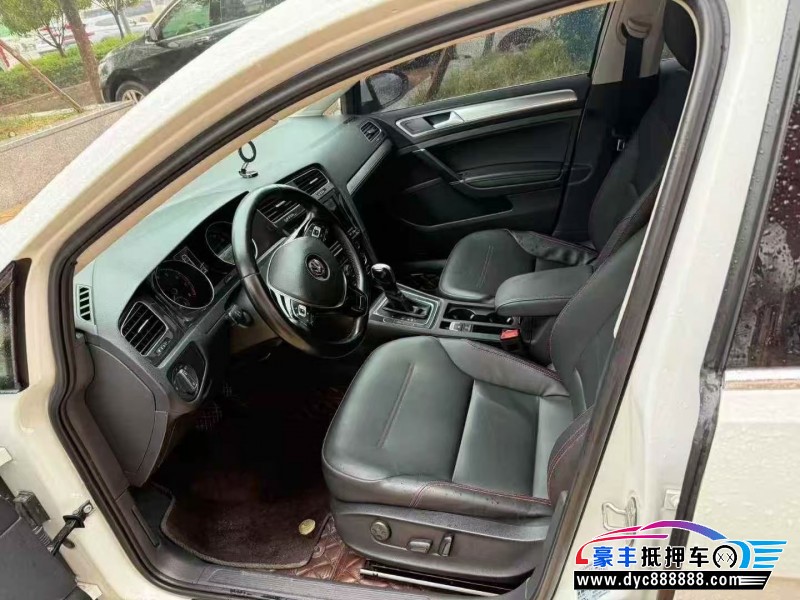 19年大众高尔夫轿车抵押车出售