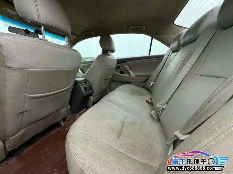 14年丰田凯美瑞轿车抵押车出售