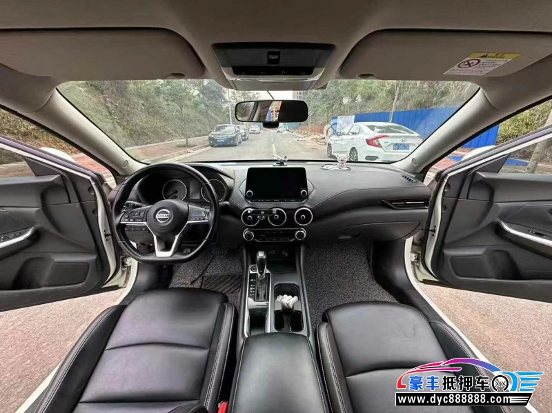 20年日产轩逸轿车抵押车出售