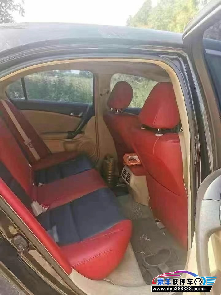 11年本田思铂睿轿车抵押车出售