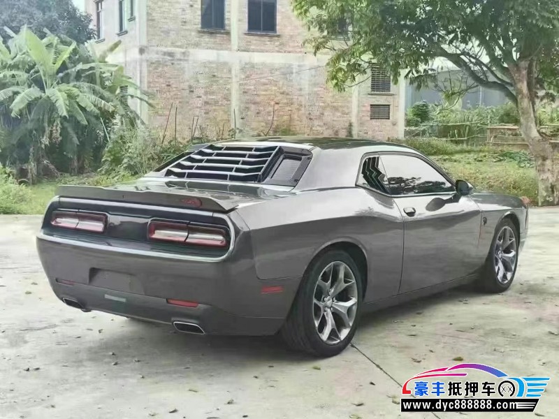 17年道奇挑战者轿车抵押车出售