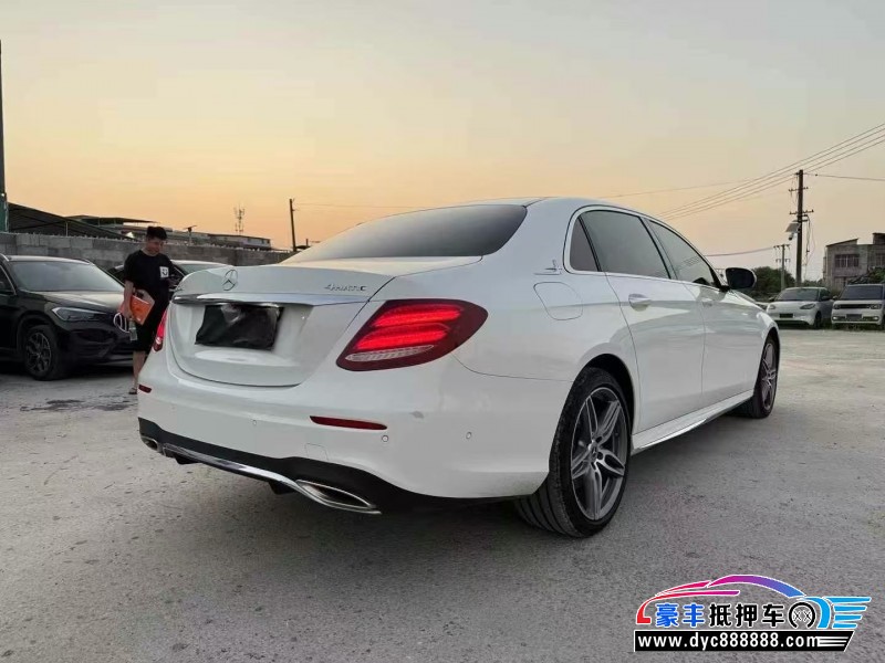 19年奔驰E轿车抵押车出售