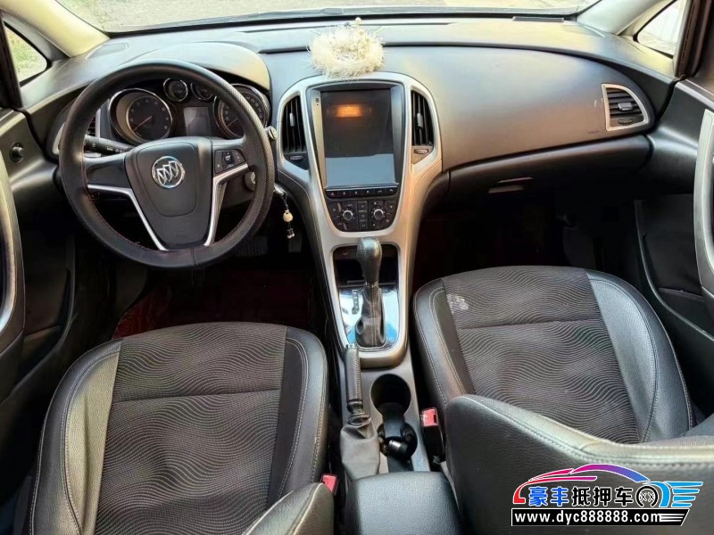 15年别克英朗轿车抵押车出售