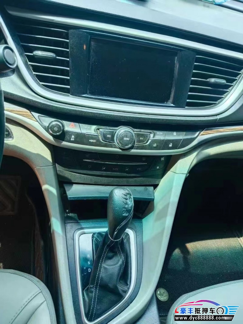 15年别克英朗轿车抵押车出售