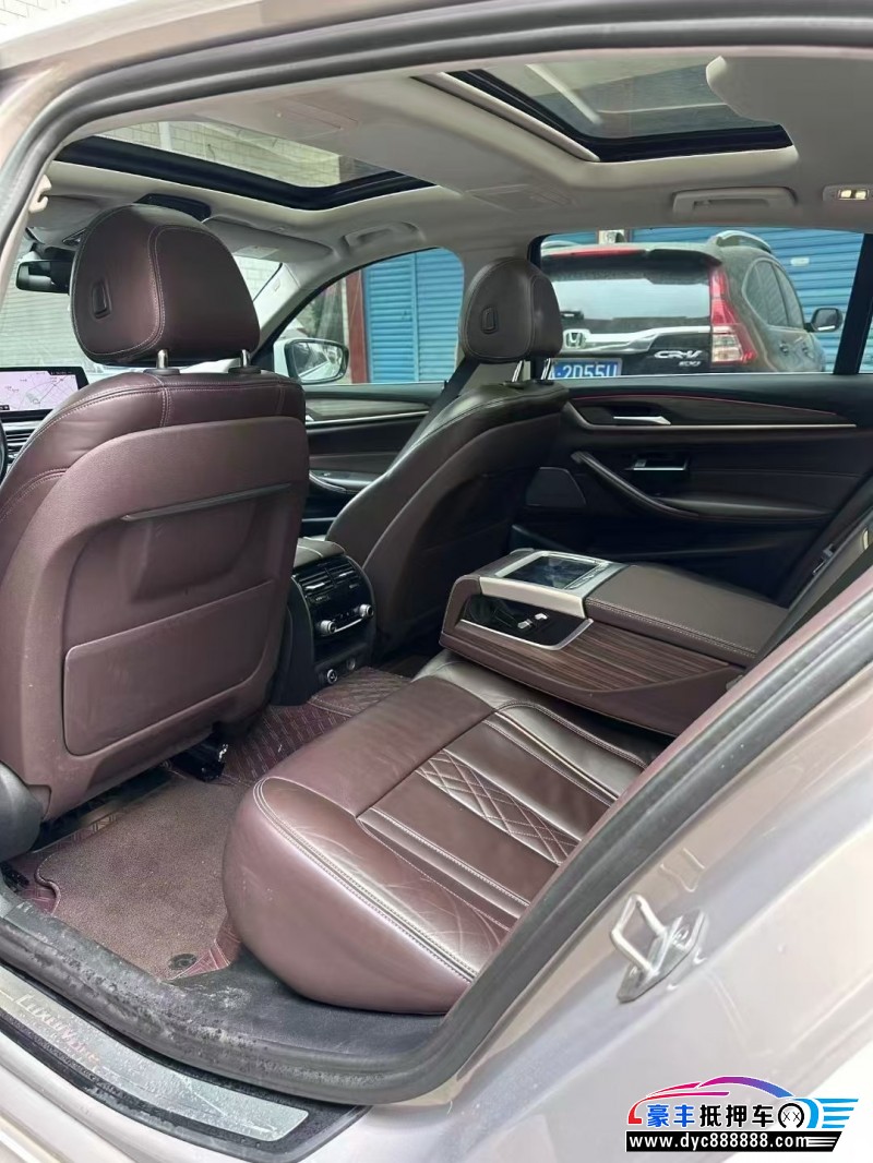 19年宝马5系轿车抵押车出售