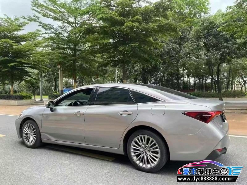 21年丰田亚洲龙轿车抵押车出售