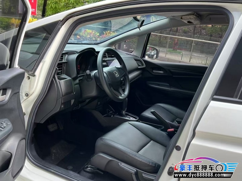 18年本田飞度轿车抵押车出售