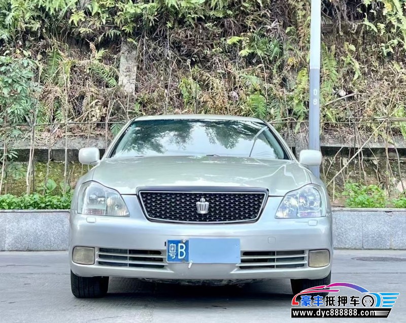 08年丰田皇冠轿车抵押车出售