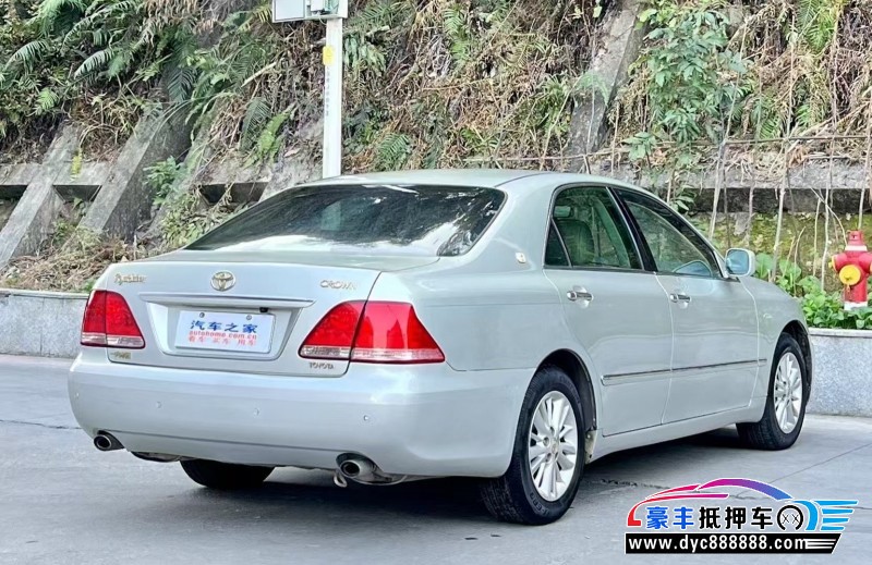 08年丰田皇冠轿车抵押车出售