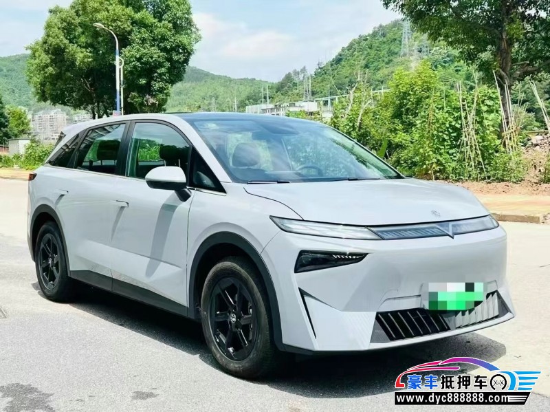 25年启辰大V轿车抵押车出售