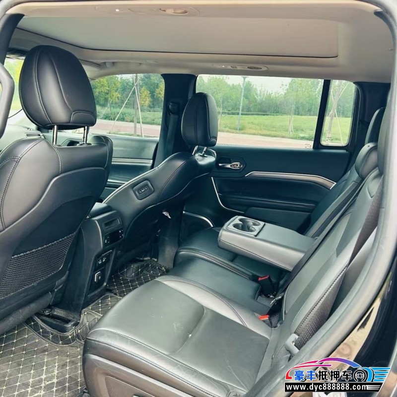 19年Jeep指挥官轿车抵押车出售