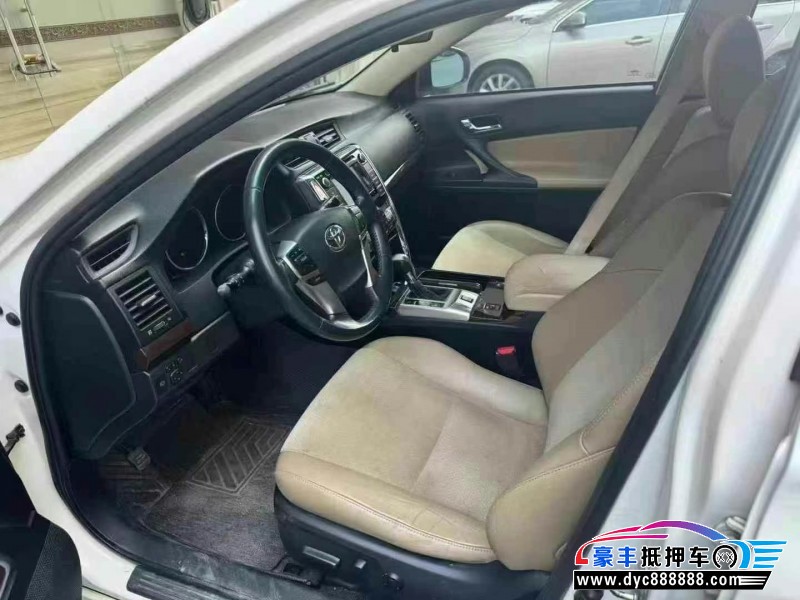 14年丰田锐志轿车抵押车出售