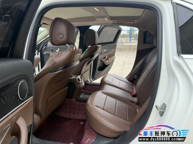 18年奔驰E轿车抵押车出售