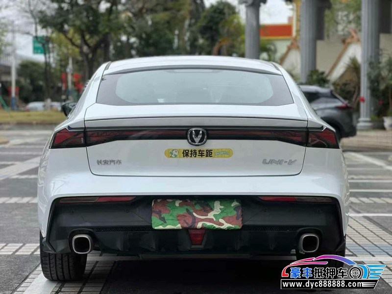 24年长安长安UNI轿车抵押车出售