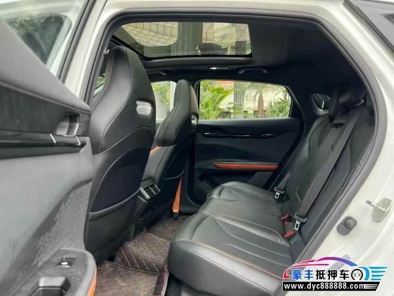 24年长安长安UNI轿车抵押车出售