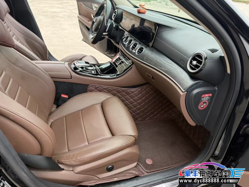 17年奔驰E轿车抵押车出售