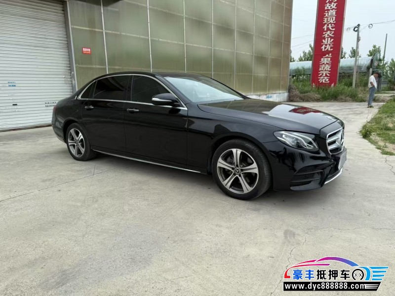 17年奔驰E轿车抵押车出售