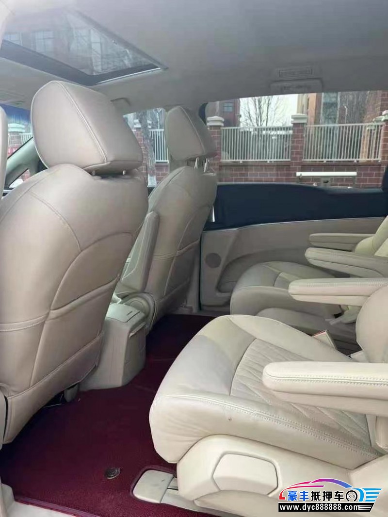 25年别克GL8轿车抵押车出售