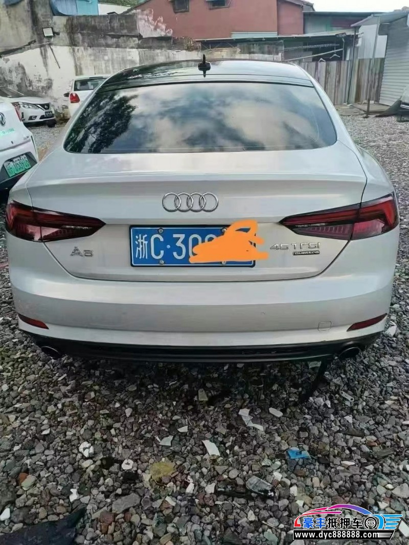 19年奥迪A5轿车抵押车出售