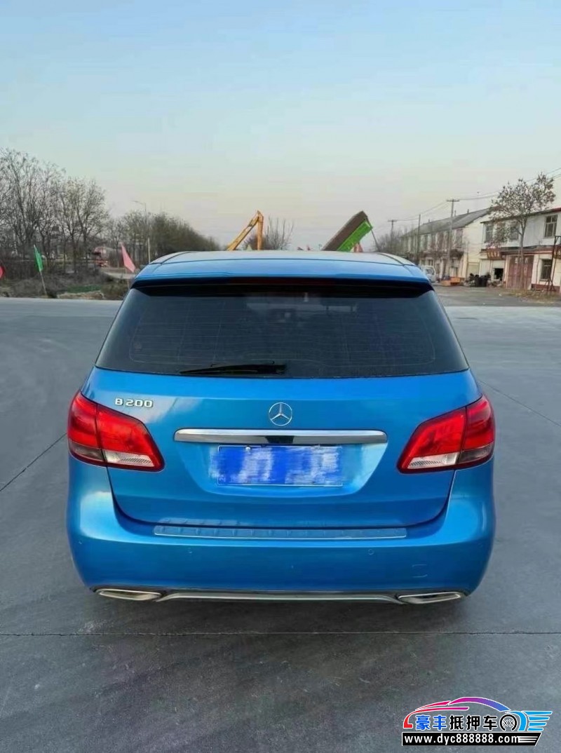 16年奔驰B轿车抵押车出售