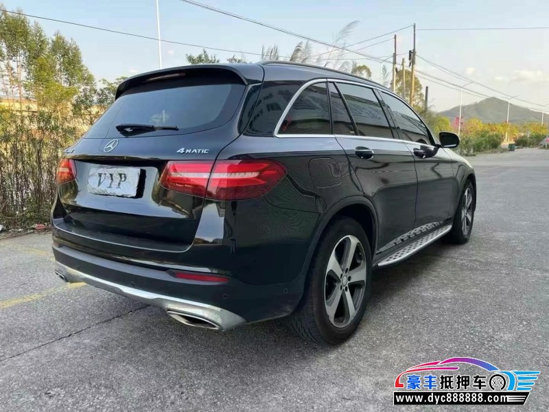 16年奔驰GLC轿车抵押车出售