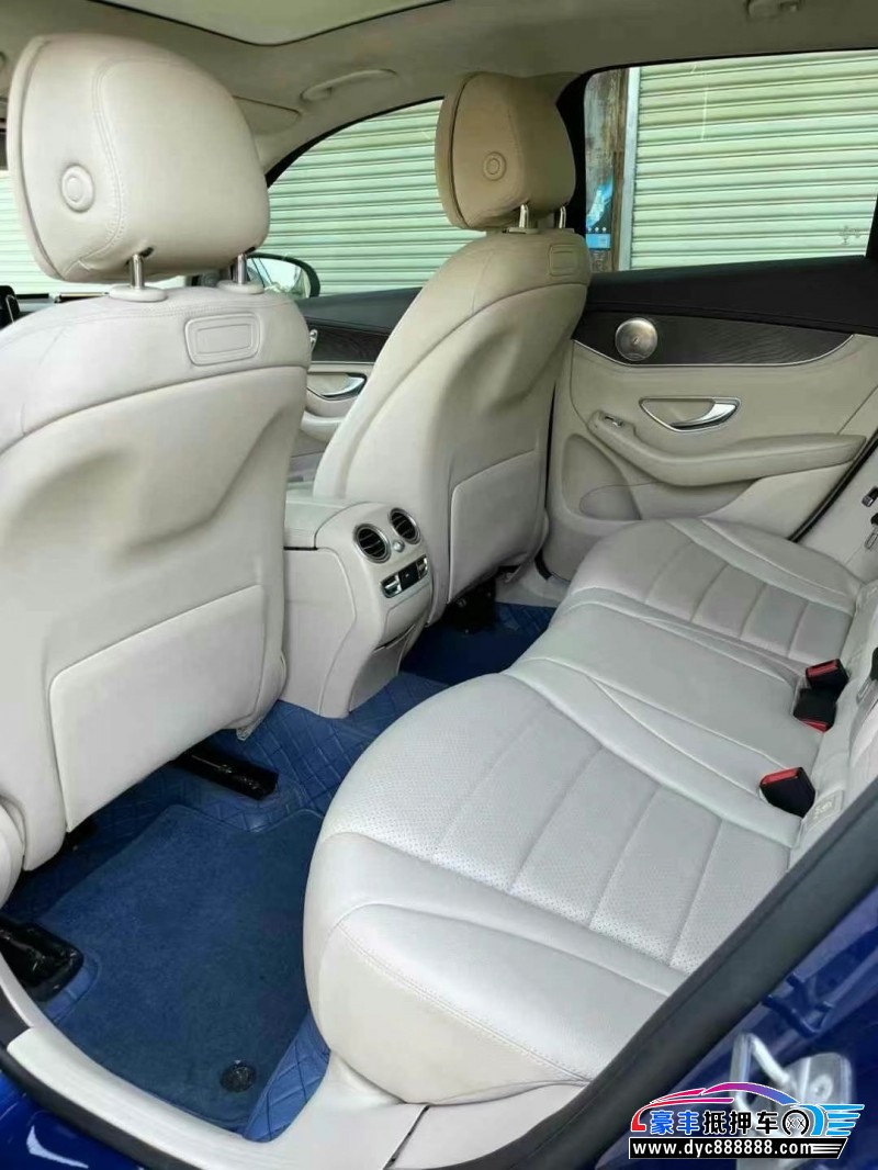 16年奔驰GLC轿车抵押车出售