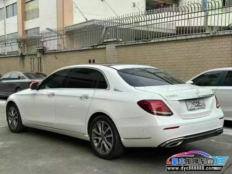 19年奔驰E轿车抵押车出售