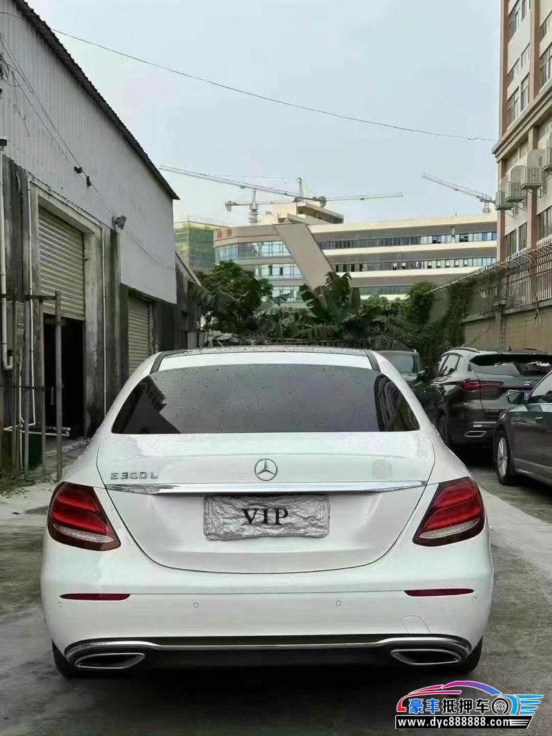 19年奔驰E轿车抵押车出售