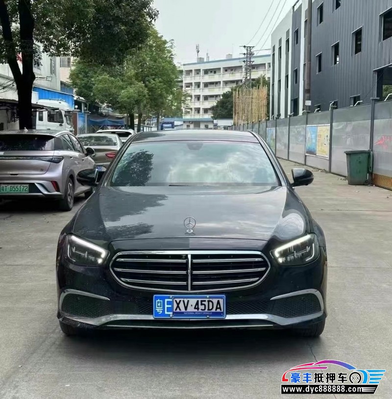 22年奔驰E轿车抵押车出售