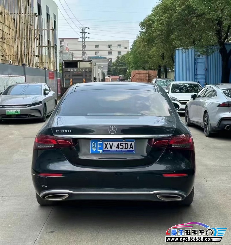 22年奔驰E轿车抵押车出售