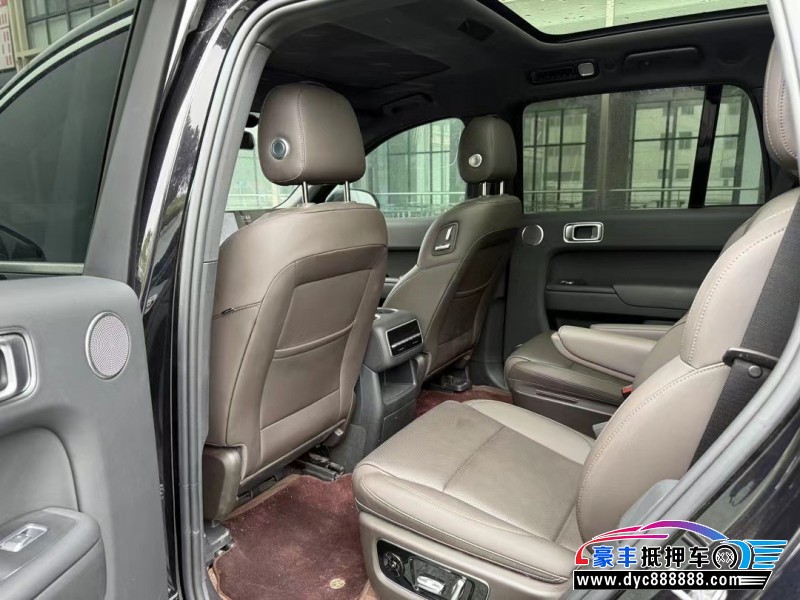 24年理想L8轿车抵押车出售